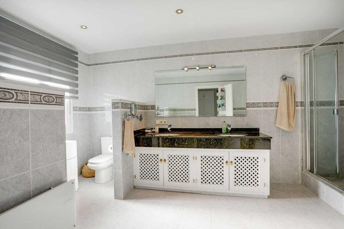 Huis te koop in El Paraiso | 3 slaapkamers H5486074
