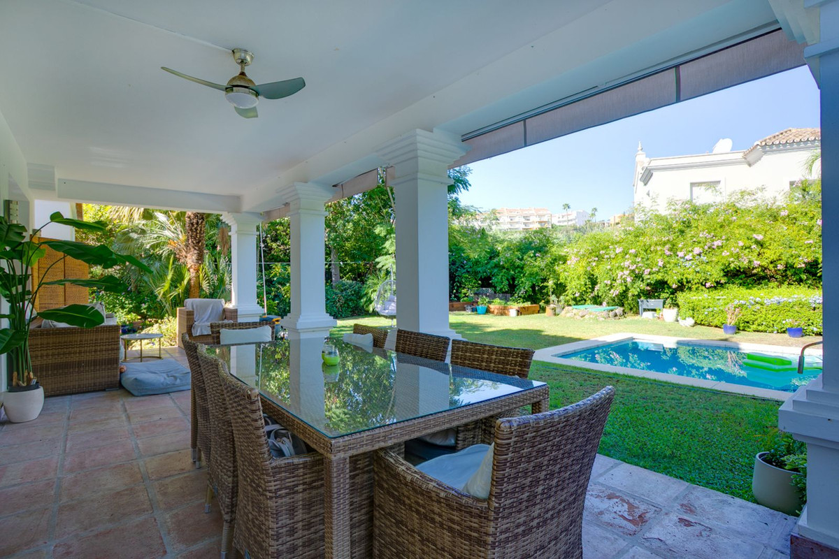 Huis te koop in El Paraiso | 3 slaapkamers H5486074