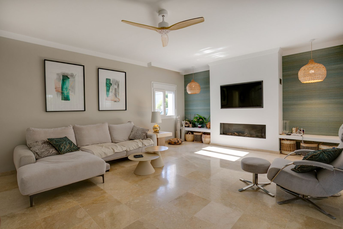 Huis te koop in El Paraiso | 3 slaapkamers H5486074