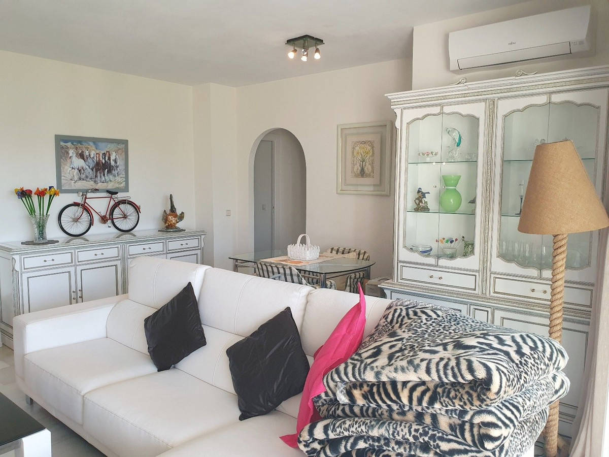Huis te koop in El Paraiso | 2 slaapkamers H5490616