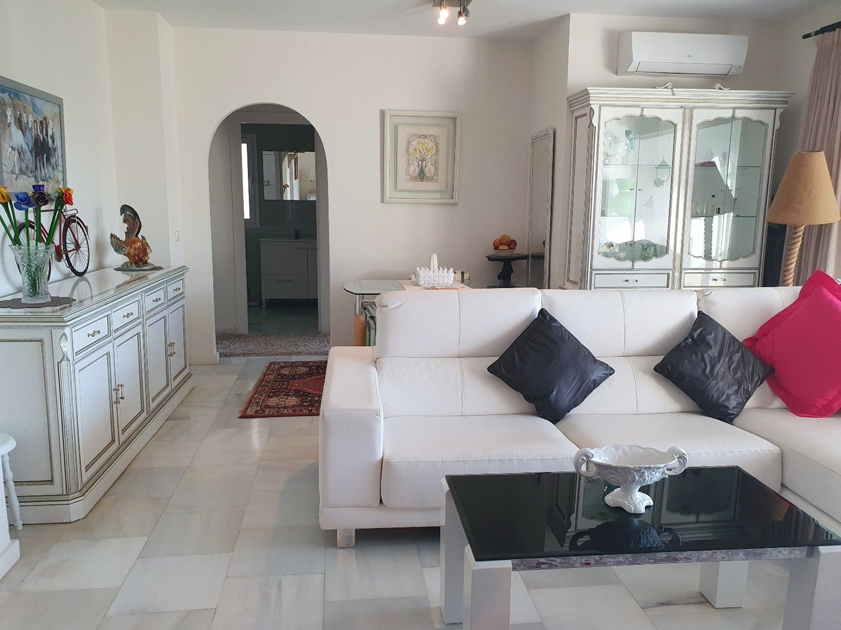 Huis te koop in El Paraiso | 2 slaapkamers H5490616