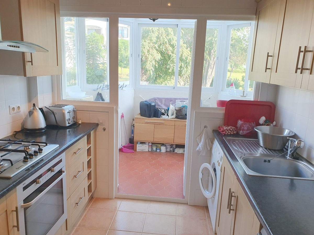 Huis te koop in El Paraiso | 2 slaapkamers H5490616