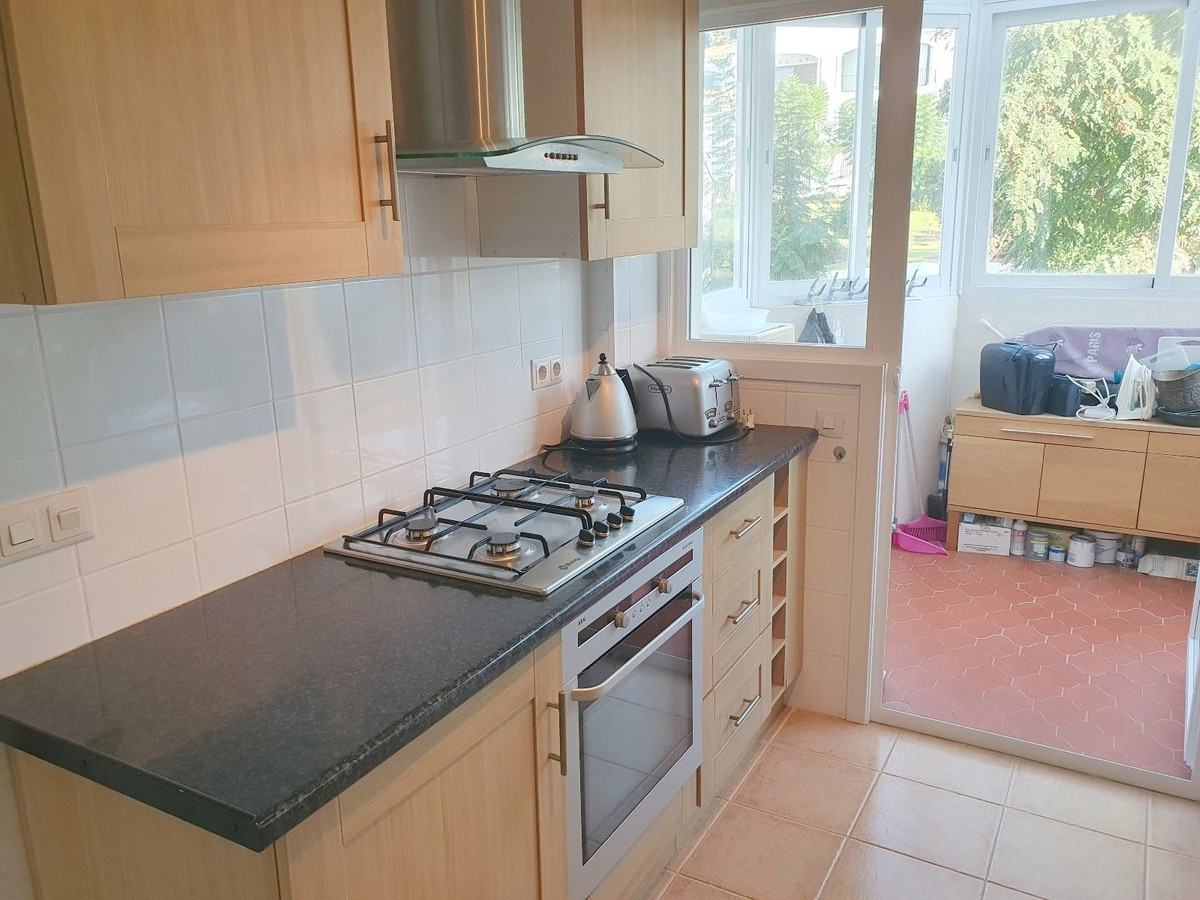 Huis te koop in El Paraiso | 2 slaapkamers H5490616
