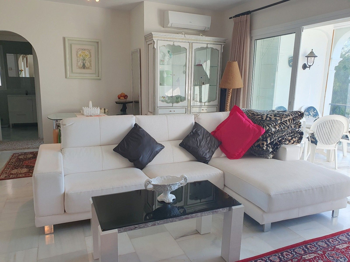 Huis te koop in El Paraiso | 2 slaapkamers H5490616