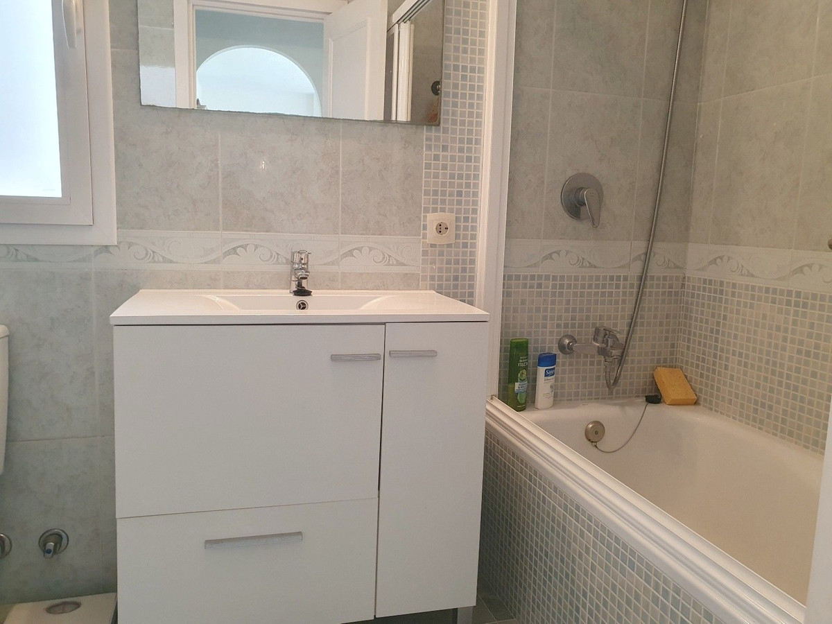Huis te koop in El Paraiso | 2 slaapkamers H5490616