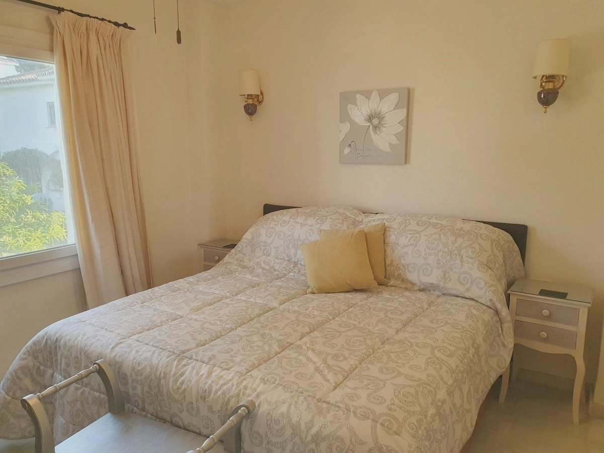 Huis te koop in El Paraiso | 2 slaapkamers H5490616