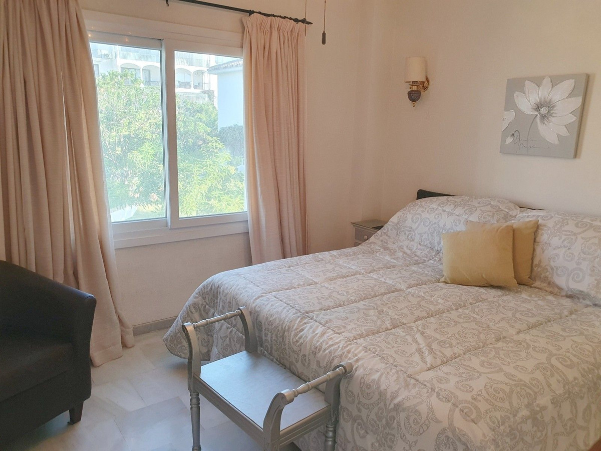 Huis te koop in El Paraiso | 2 slaapkamers H5490616