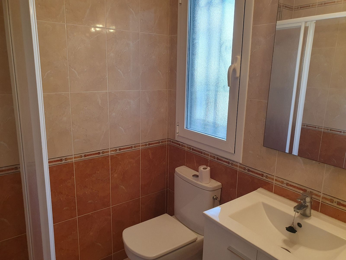 Huis te koop in El Paraiso | 2 slaapkamers H5490616