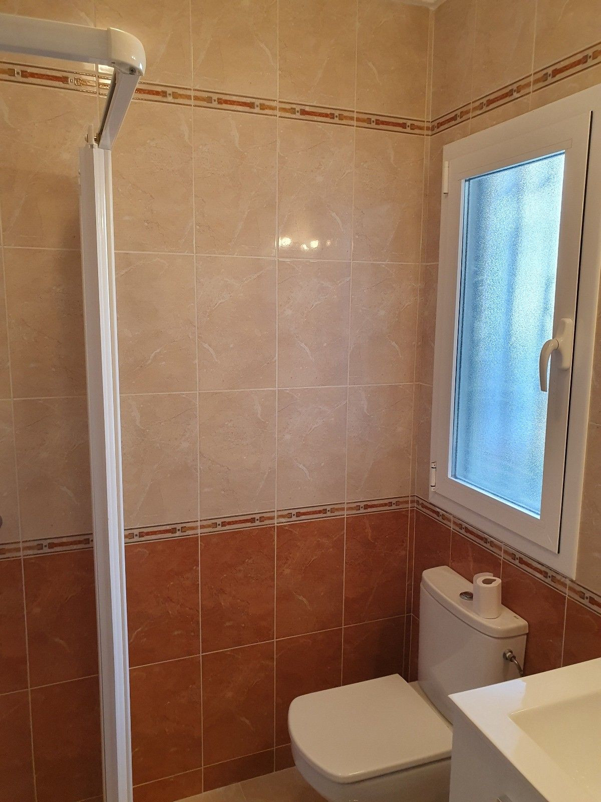 Huis te koop in El Paraiso | 2 slaapkamers H5490616