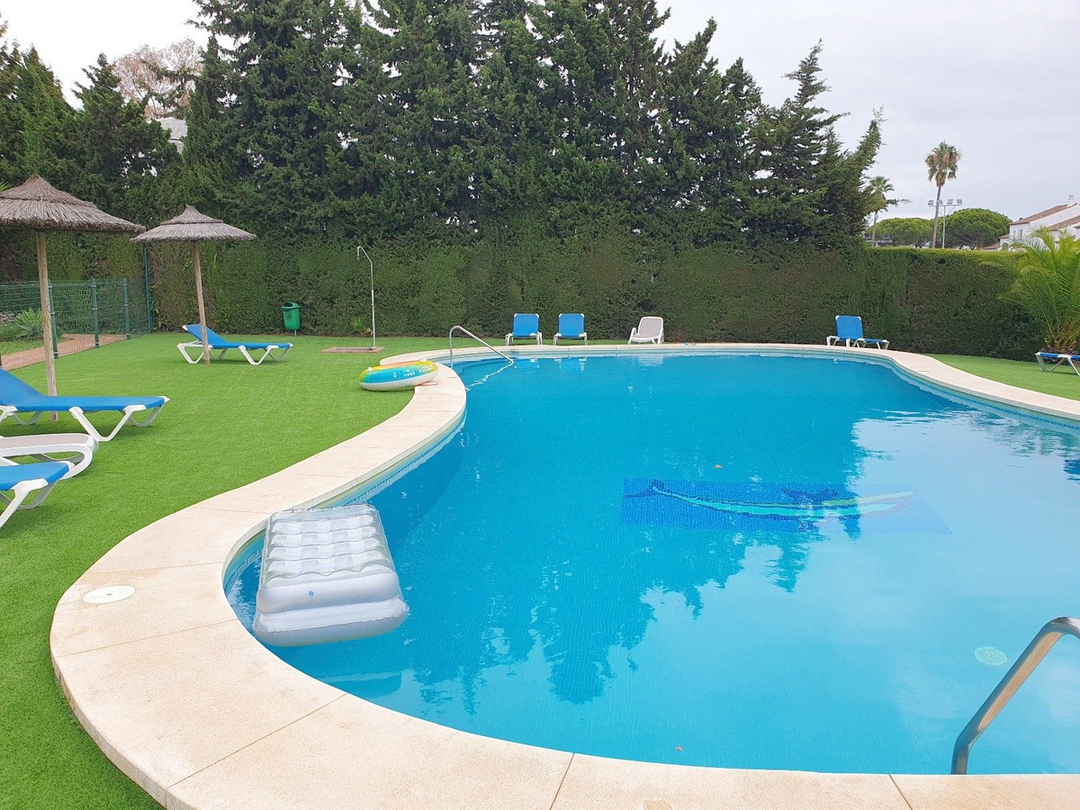 Huis te koop in El Paraiso | 2 slaapkamers H5490616
