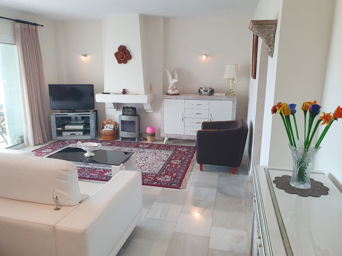 Huis te koop in El Paraiso | 2 slaapkamers H5490616