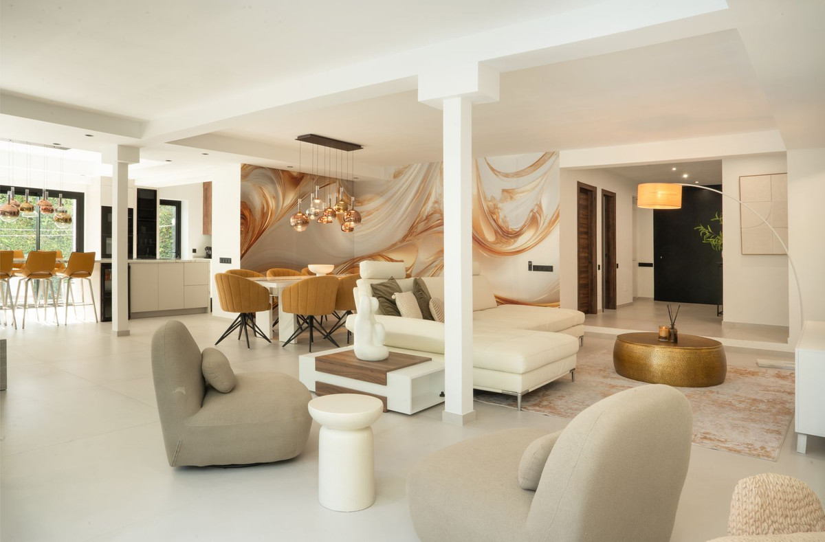 Huis te koop in El Paraiso | 5 slaapkamers H5496214