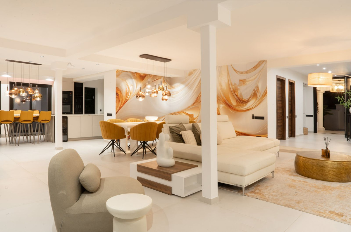 Huis te koop in El Paraiso | 5 slaapkamers H5496214