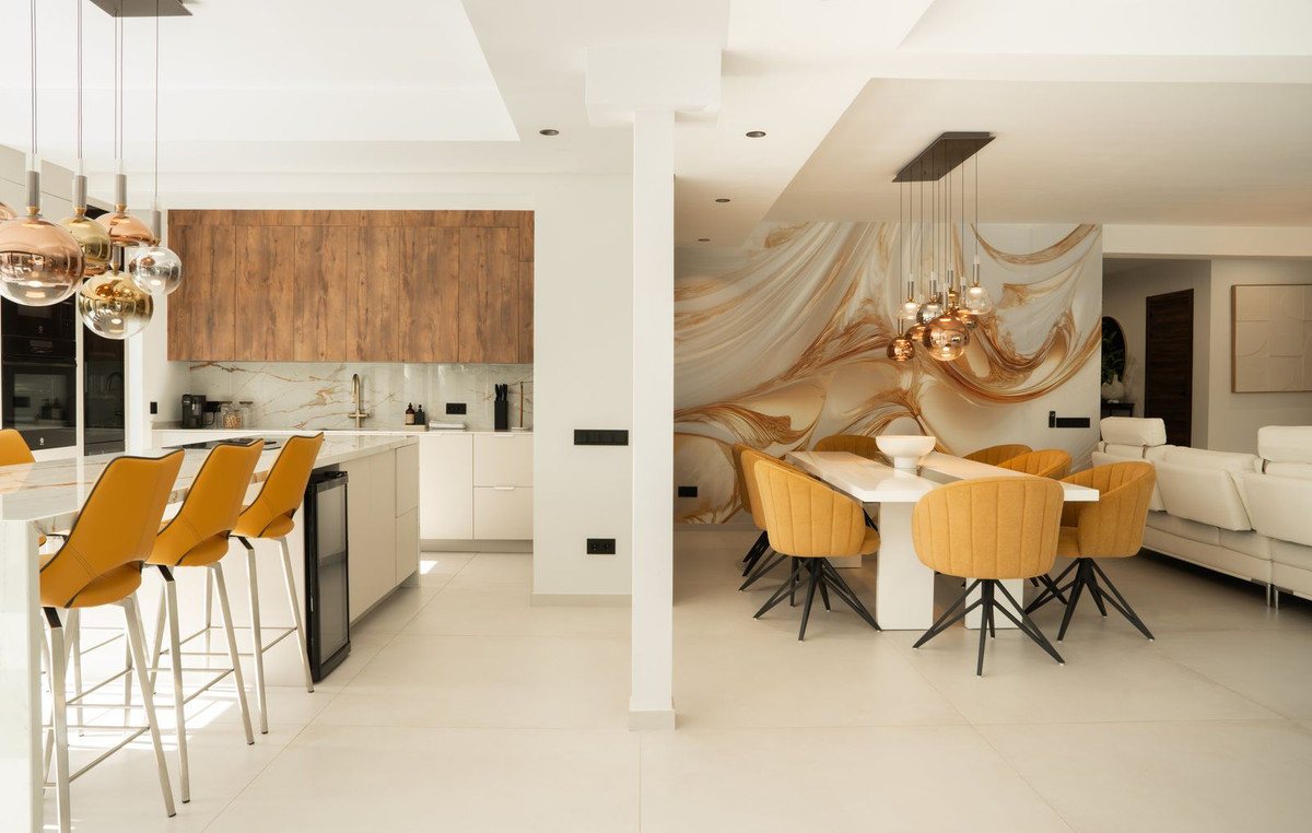 Huis te koop in El Paraiso | 5 slaapkamers H5496214
