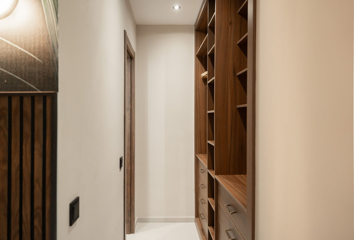 Huis te koop in El Paraiso | 5 slaapkamers H5496214