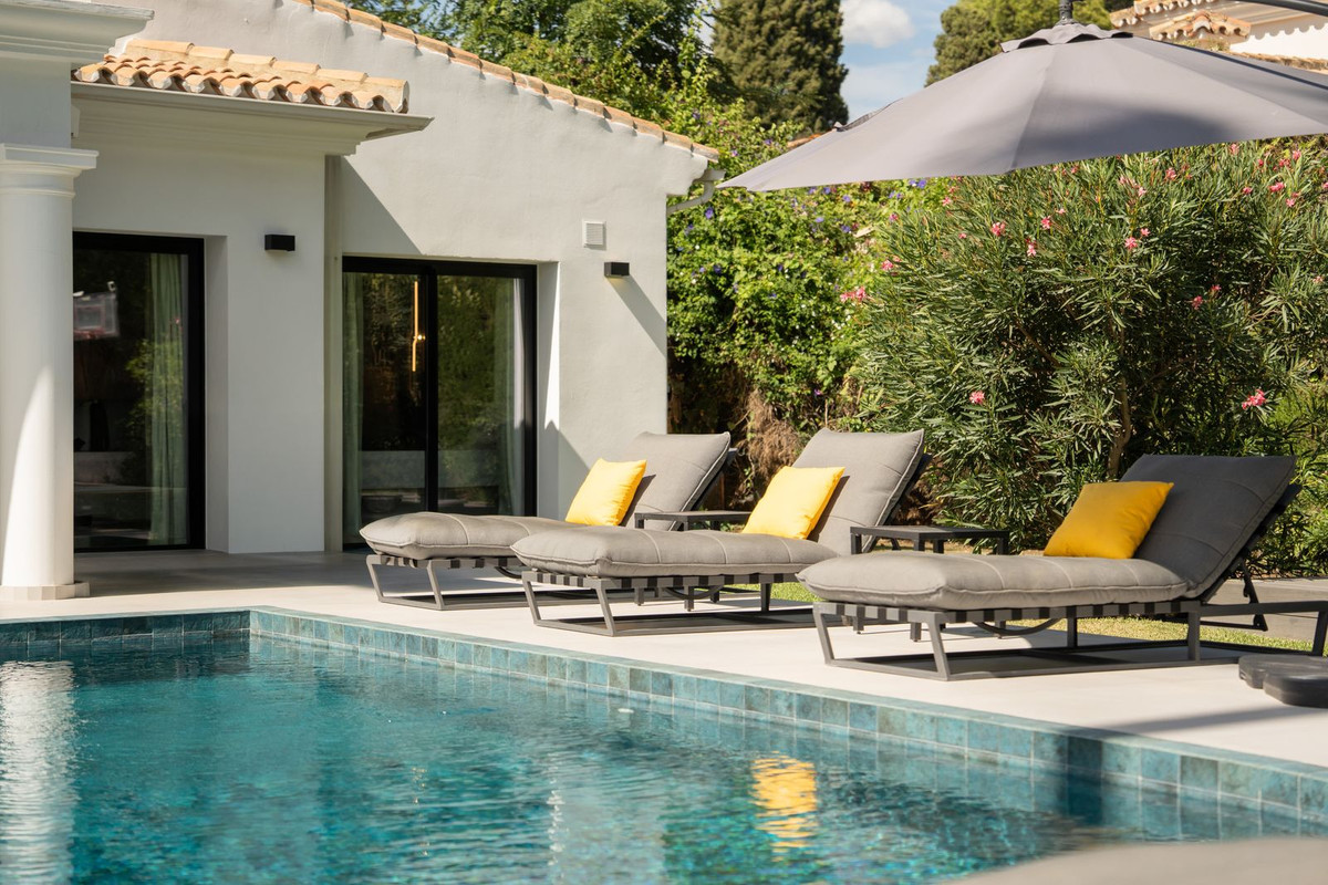 Huis te koop in El Paraiso | 5 slaapkamers H5496214