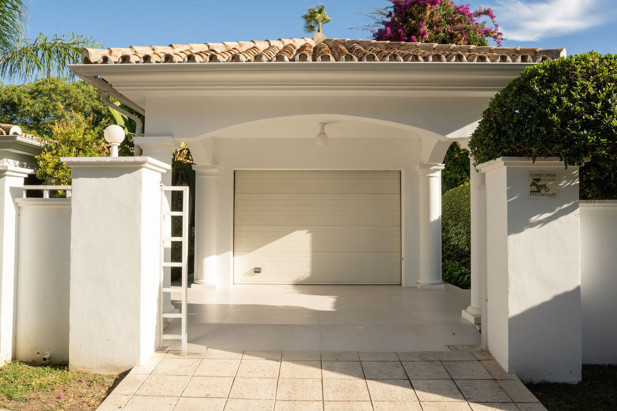 Huis te koop in El Paraiso | 5 slaapkamers H5496214
