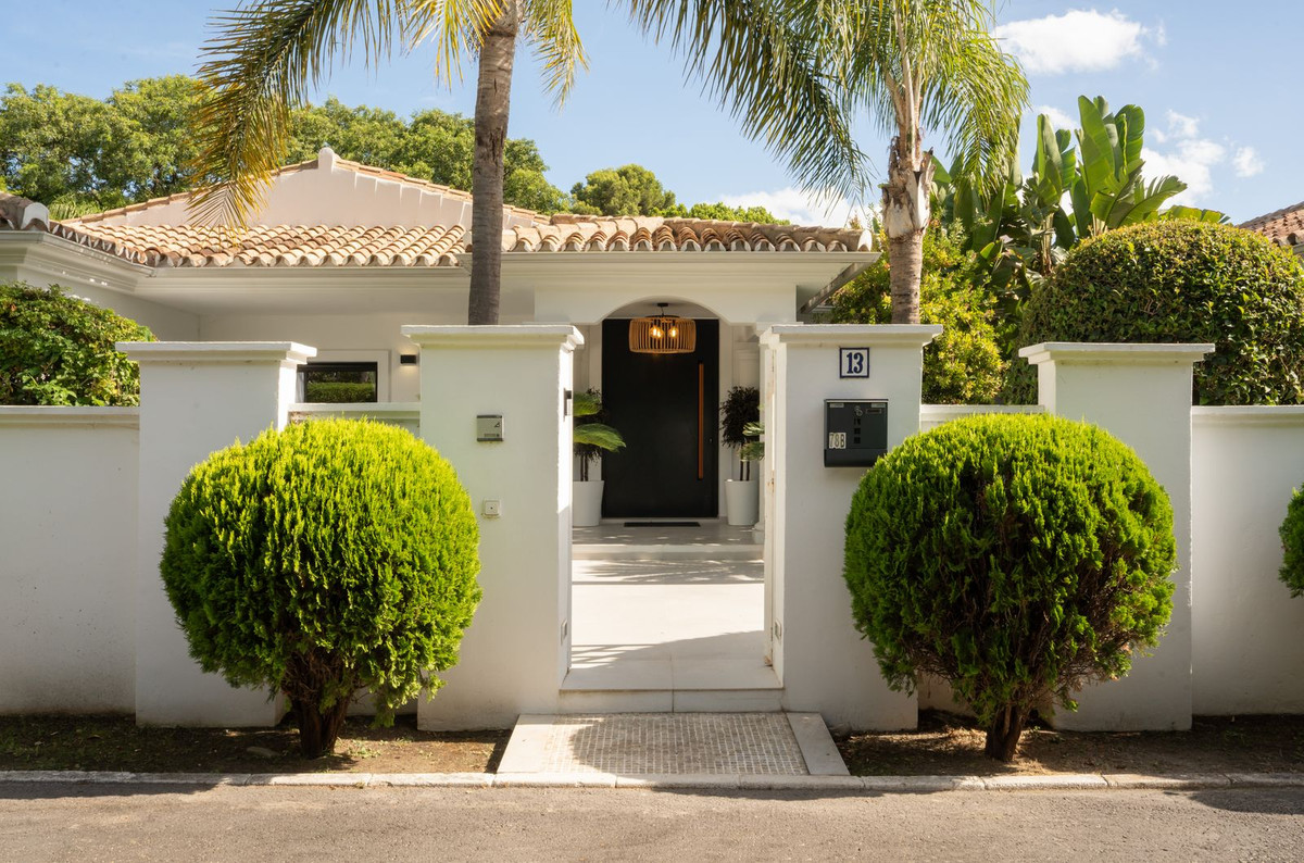 Huis te koop in El Paraiso | 5 slaapkamers H5496214