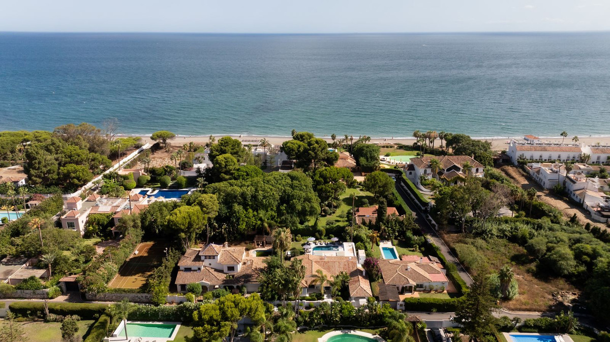 Huis te koop in El Paraiso | 5 slaapkamers H5496214