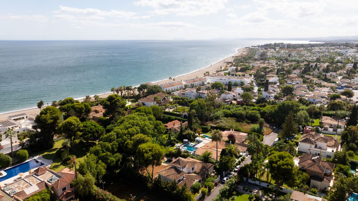 Huis te koop in El Paraiso | 5 slaapkamers H5496214