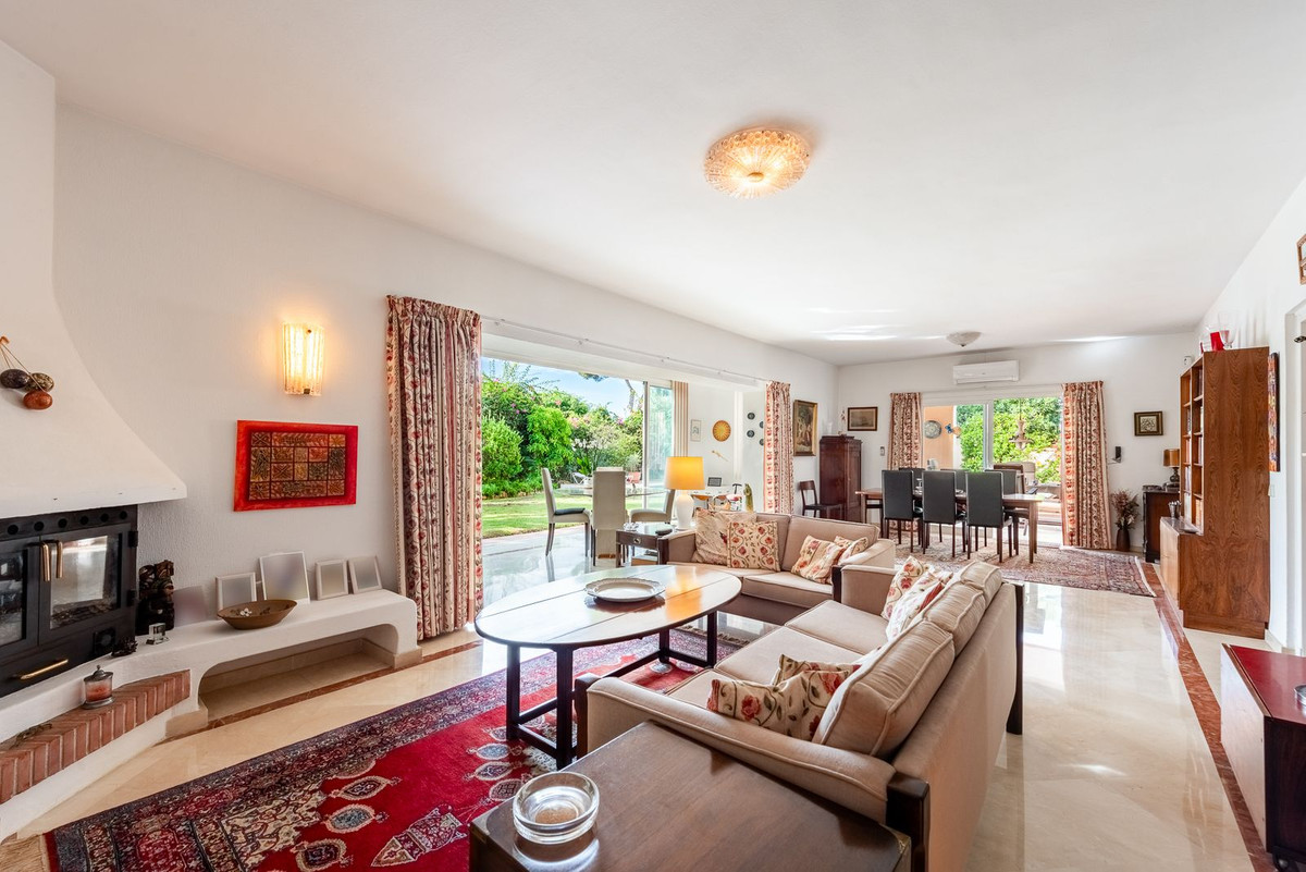 Huis te koop in El Paraiso | 4 slaapkamers H5496880