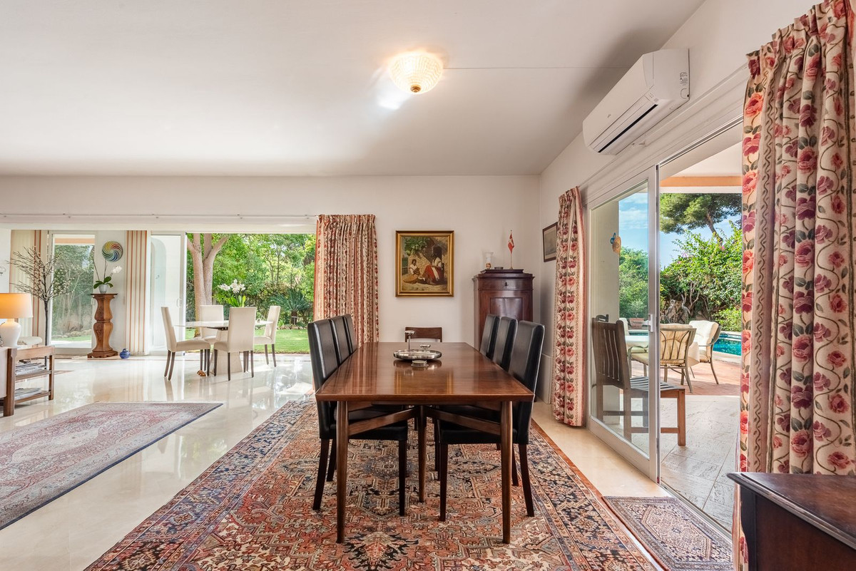 Huis te koop in El Paraiso | 4 slaapkamers H5496880