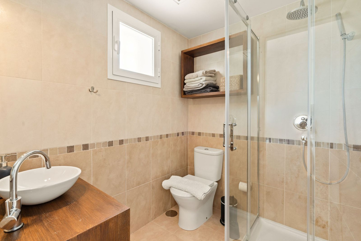 Huis te koop in El Paraiso | 3 slaapkamers H5505889