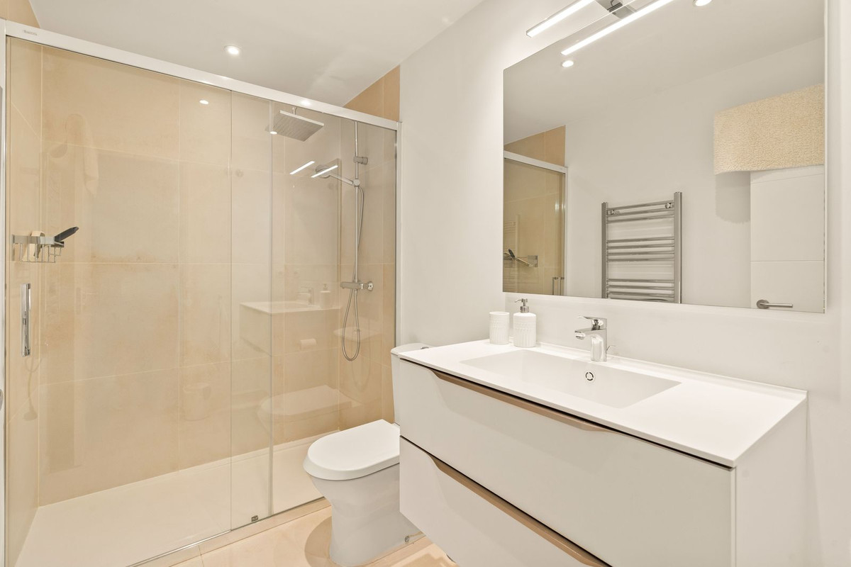 Huis te koop in El Paraiso | 3 slaapkamers H5505889