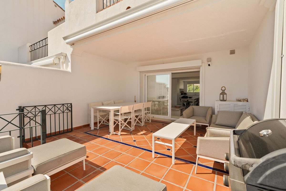 Huis te koop in El Paraiso | 3 slaapkamers H5505889