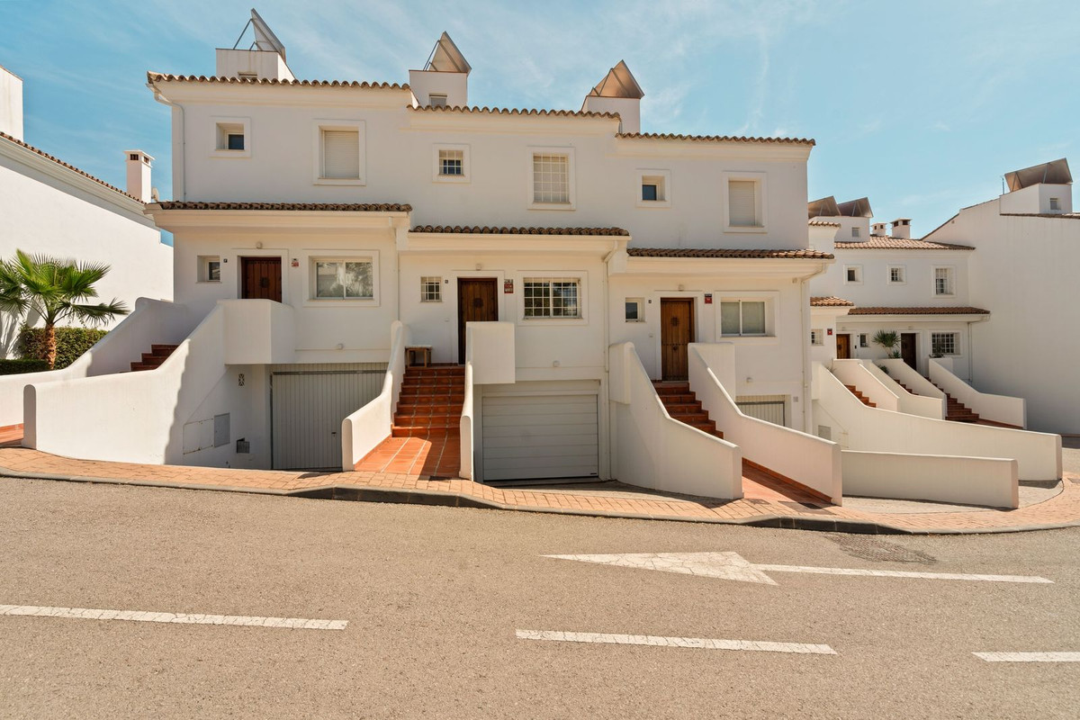 Huis te koop in El Paraiso | 3 slaapkamers H5505889