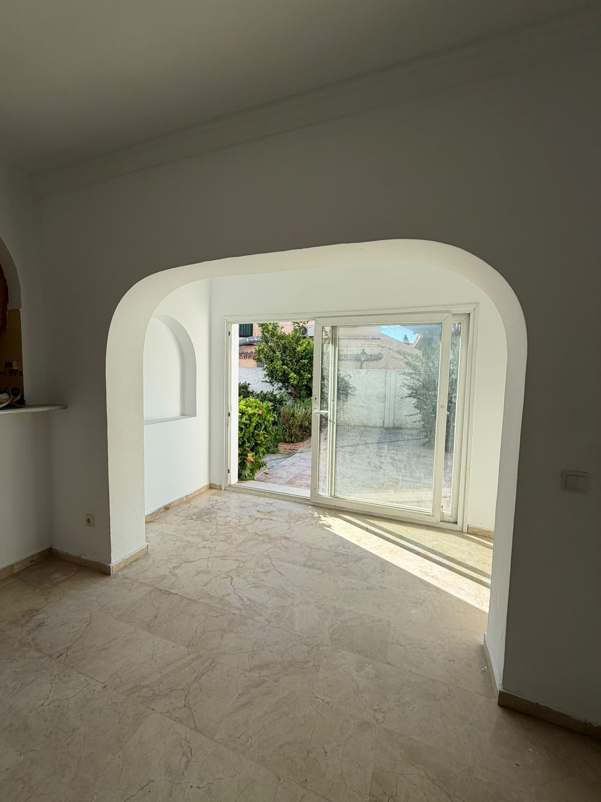 Huis te koop in El Paraiso | 2 slaapkamers H5520010