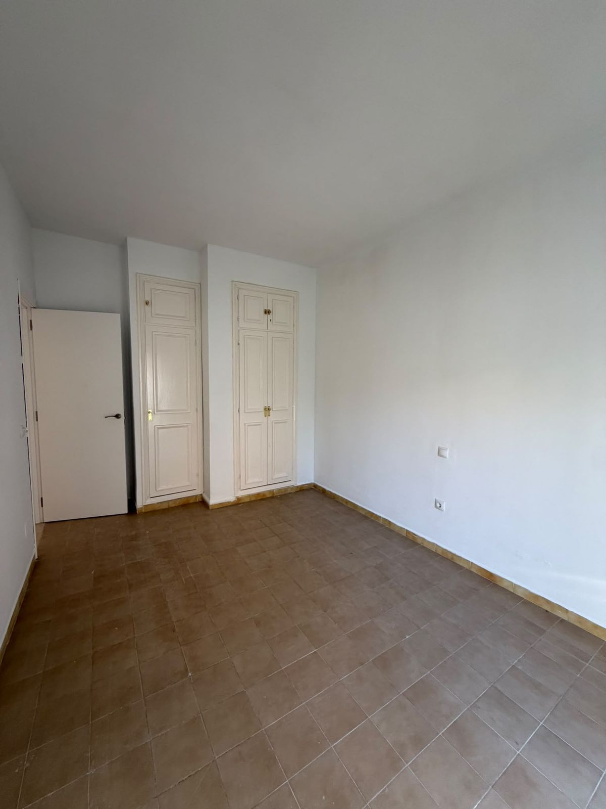 Huis te koop in El Paraiso | 2 slaapkamers H5520010