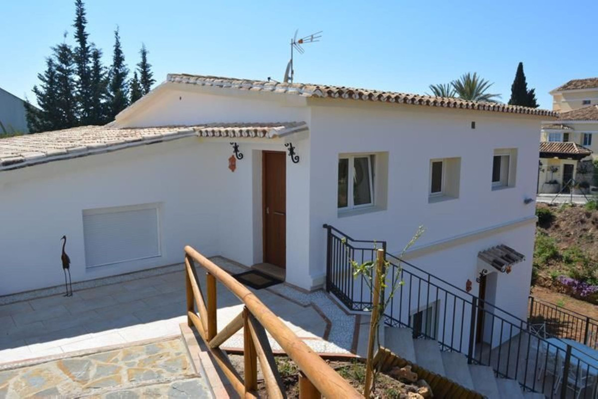 Vrijstaande Villa in El Rosario-1