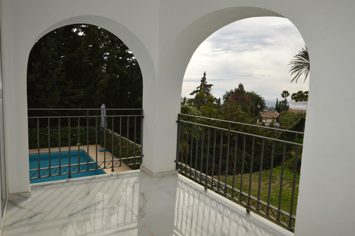 Vrijstaande Villa in El Rosario-8