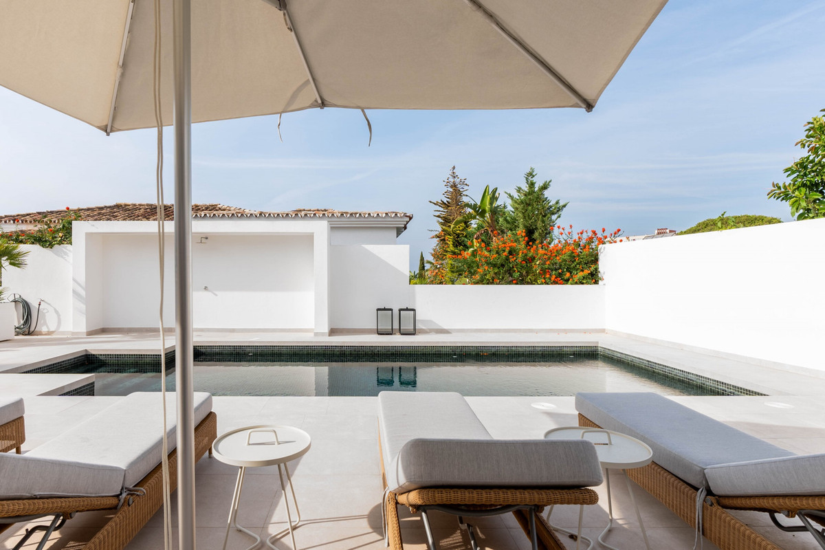 Vrijstaande Villa in El Rosario-15