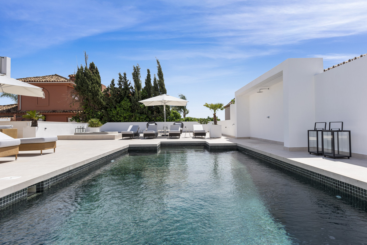 Vrijstaande Villa in El Rosario-38