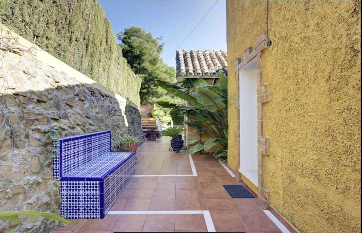 Vrijstaande Villa in El Rosario-13