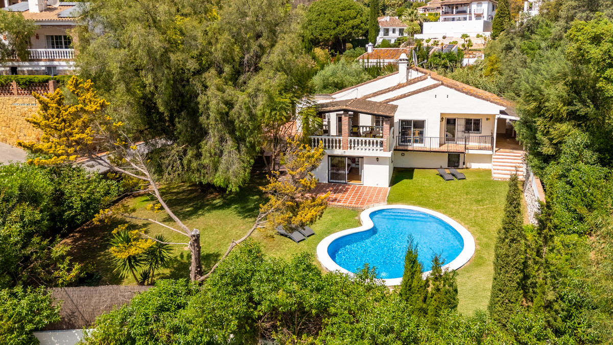 Vrijstaande Villa in El Rosario-1