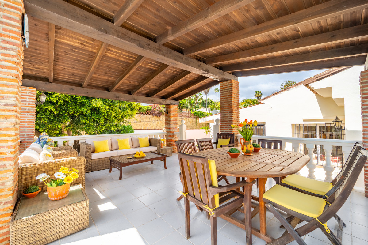 Vrijstaande Villa in El Rosario-11