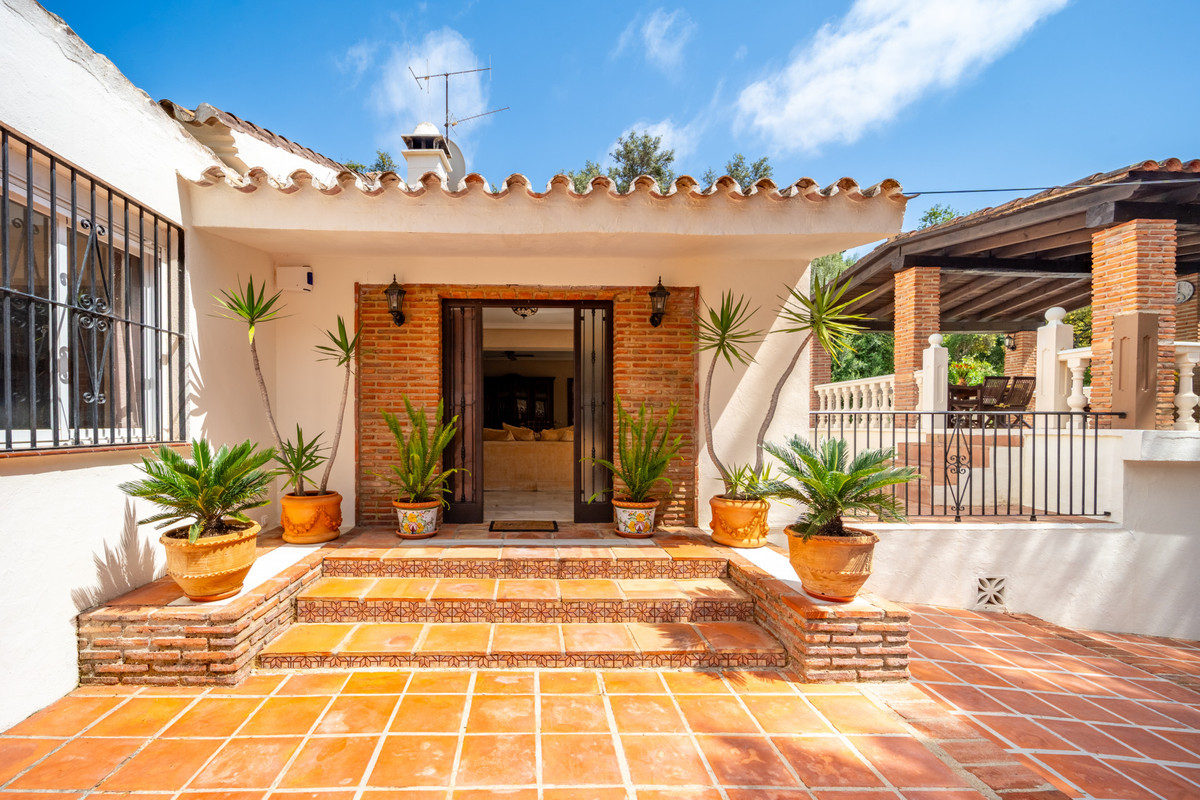 Vrijstaande Villa in El Rosario-13
