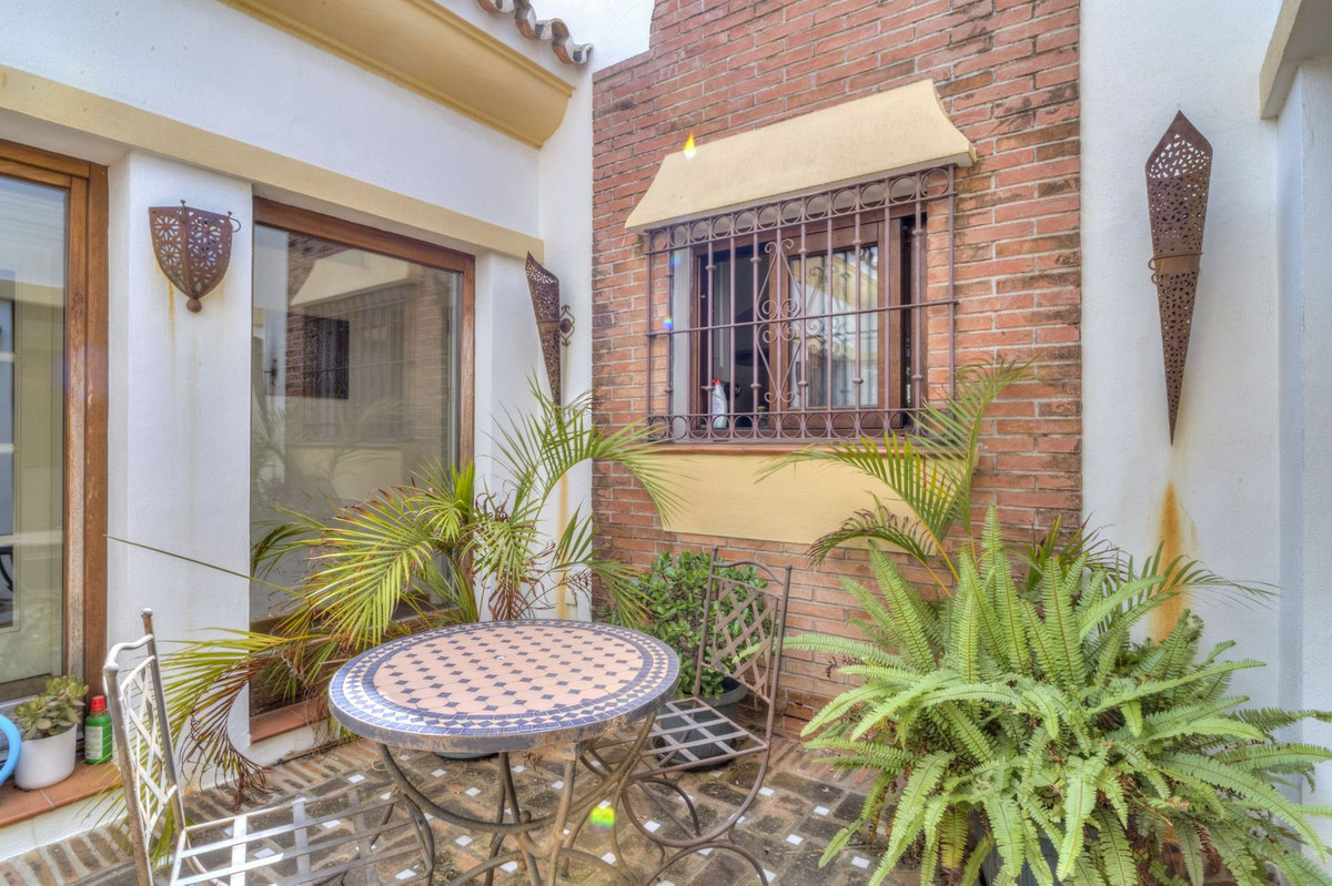 Huis te koop in El Rosario | 5 slaapkamers H5044612