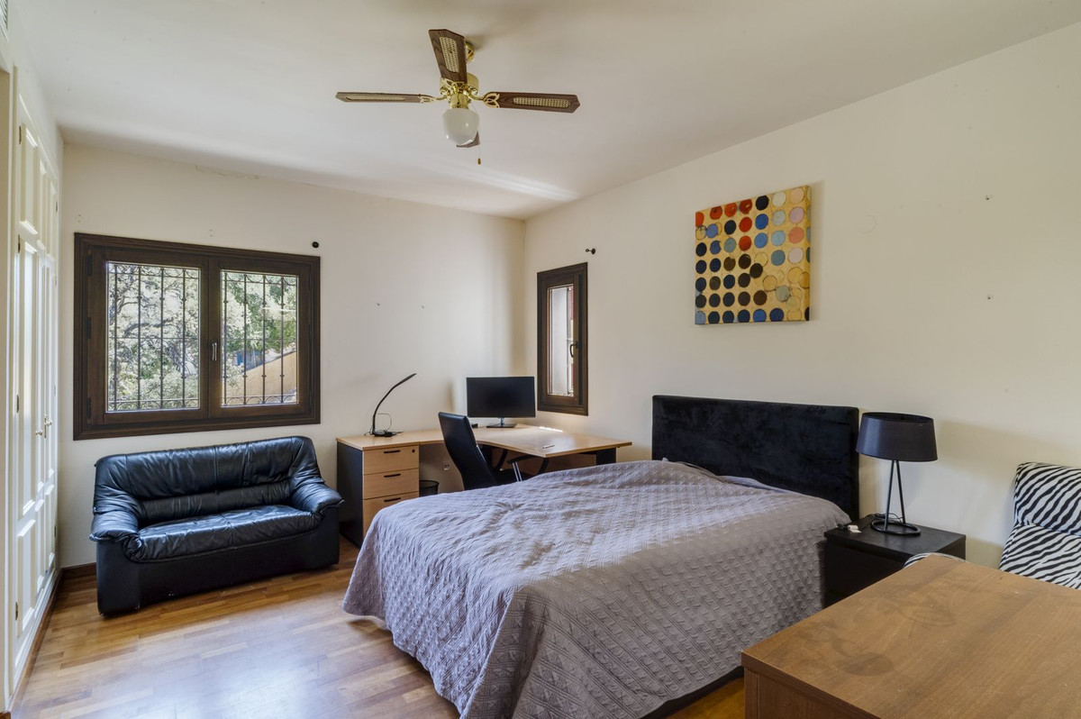 Huis te koop in El Rosario | 5 slaapkamers H5044612