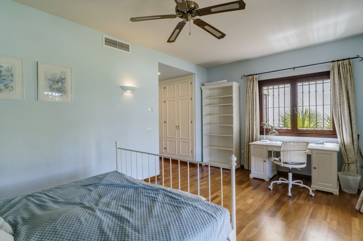 Huis te koop in El Rosario | 5 slaapkamers H5044612