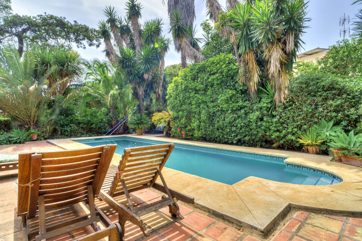 Huis te koop in El Rosario | 4 slaapkamers H5079163
