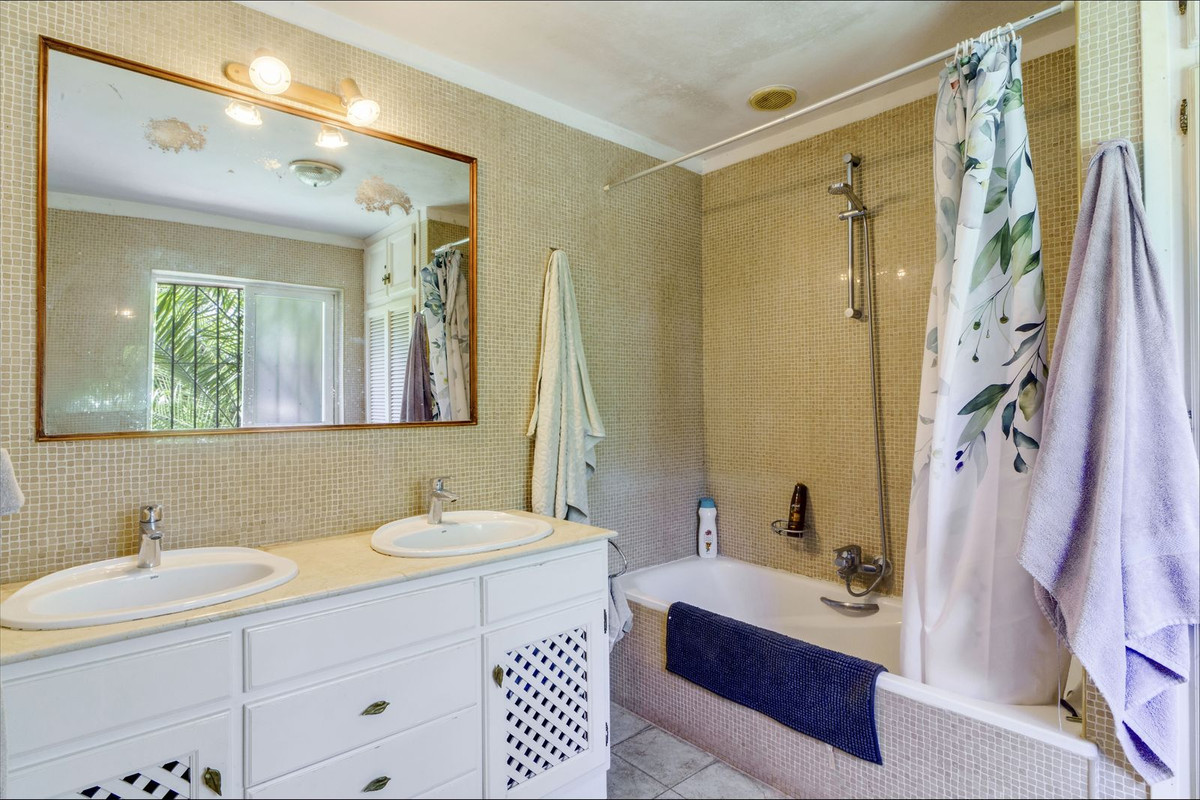 Huis te koop in El Rosario | 4 slaapkamers H5079163