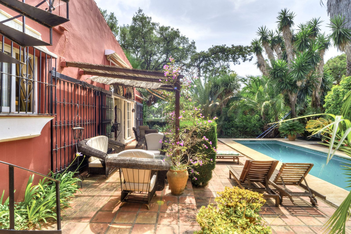 Huis te koop in El Rosario | 4 slaapkamers H5079163