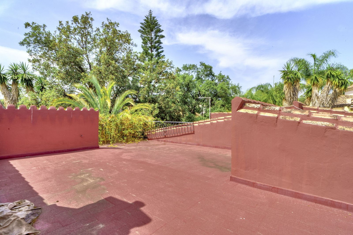 Huis te koop in El Rosario | 4 slaapkamers H5079163
