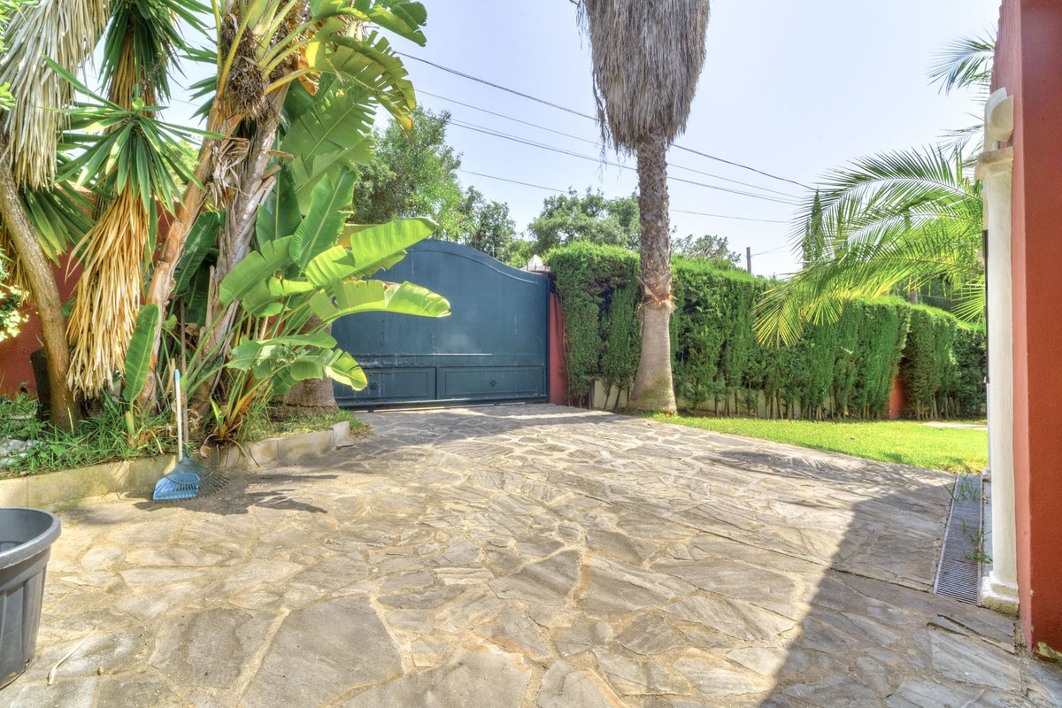 Huis te koop in El Rosario | 4 slaapkamers H5079163