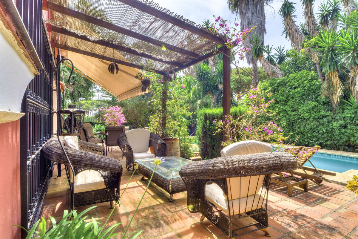 Huis te koop in El Rosario | 4 slaapkamers H5079163