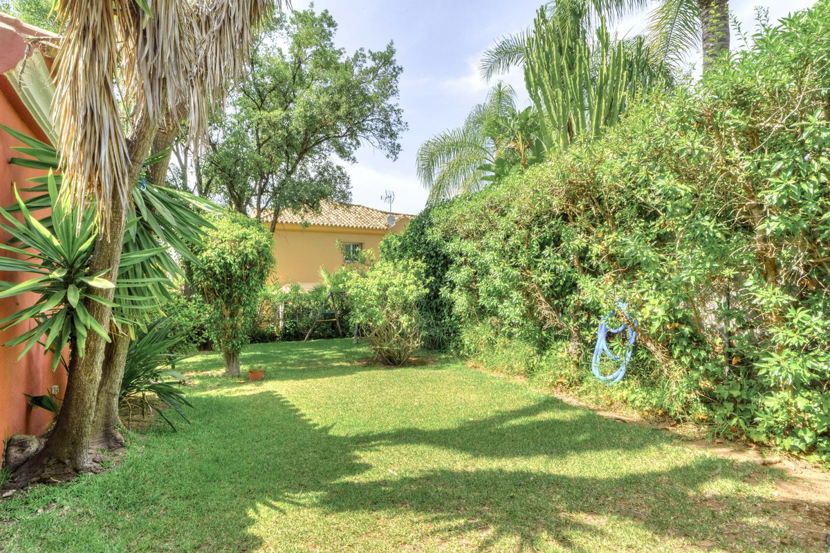 Huis te koop in El Rosario | 4 slaapkamers H5079163